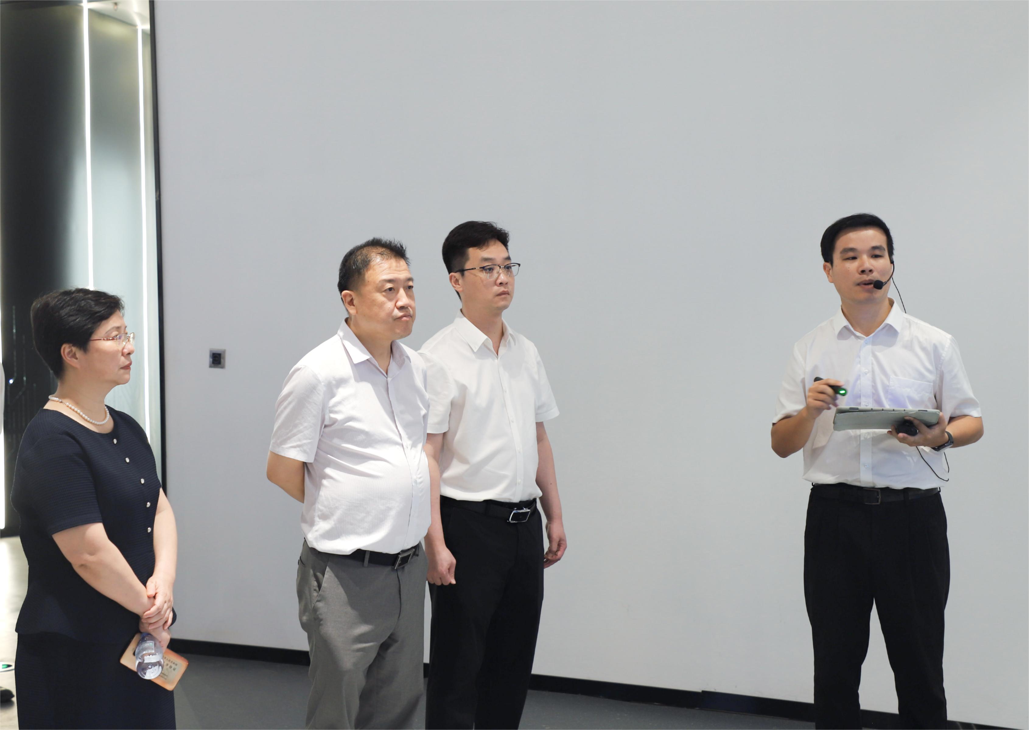 中国软件评测中心副主任吴志刚一行到乐鱼电竞广西集团调研.jpg